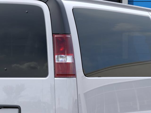 New 2026 Chevrolet Express 3500 LT w/ LT Preferred Equipment Group RWD image 11