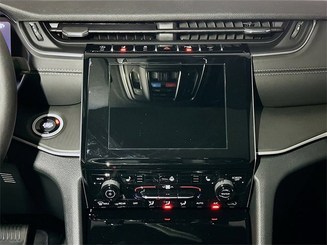 New 2025 Jeep Grand Cherokee 4WD image 8