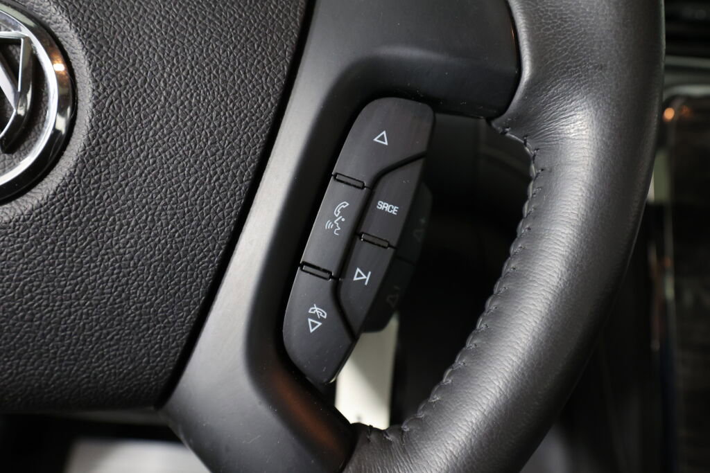 Used 2014 Buick Enclave Leather AWD/4WD image 34
