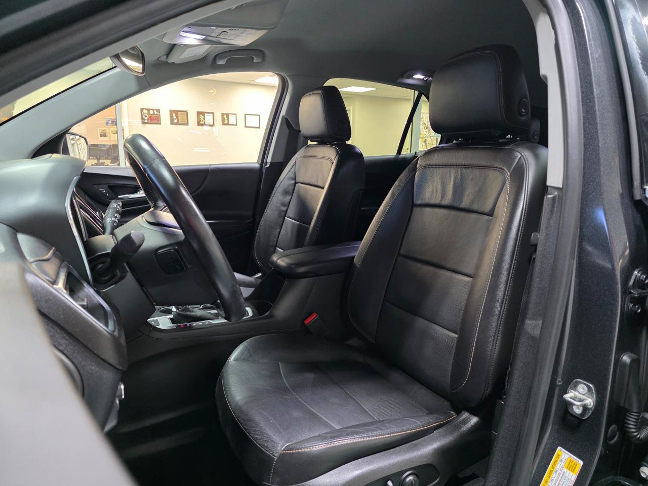 Used 2018 Chevrolet Equinox Premier AWD/4WD image 15