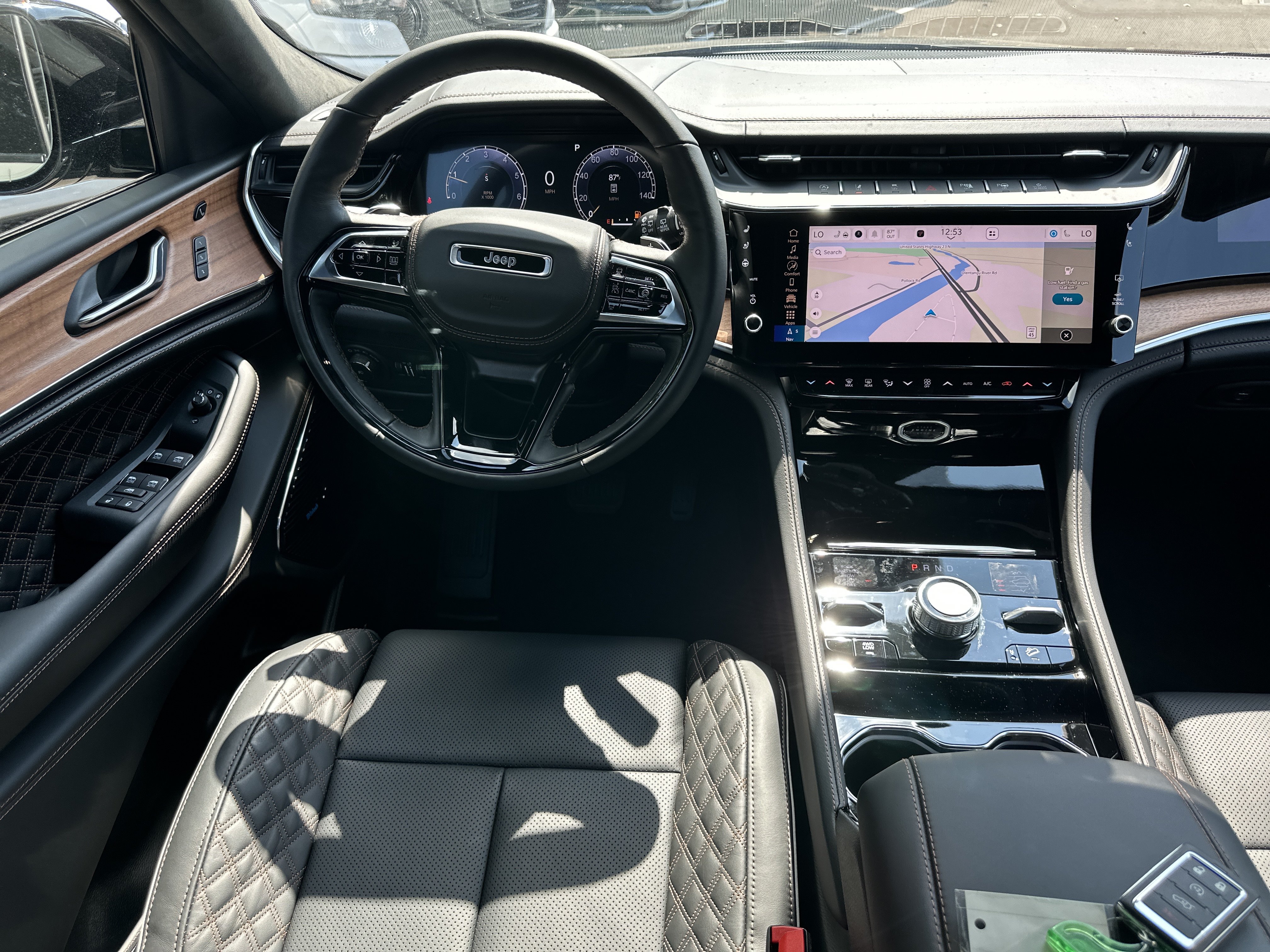 New 2027 Jeep Grand Cherokee Summit AWD/4WD image 34