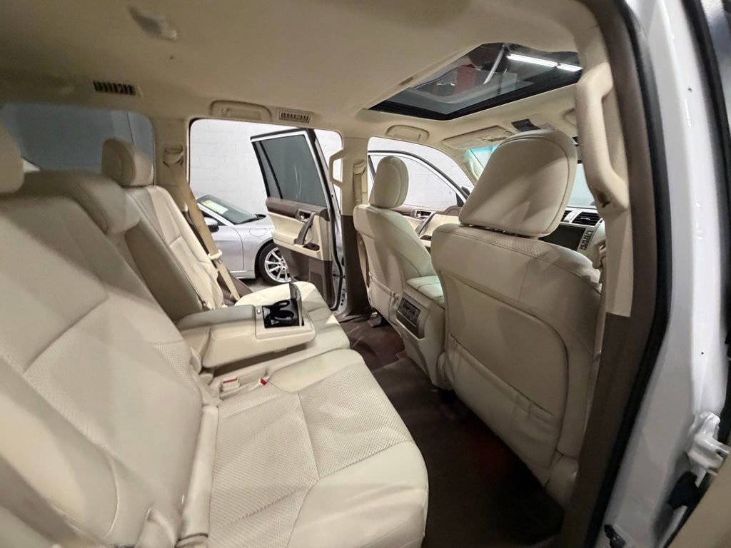 Used 2012 Lexus GX 460 w/ Comfort Plus Pkg image 34