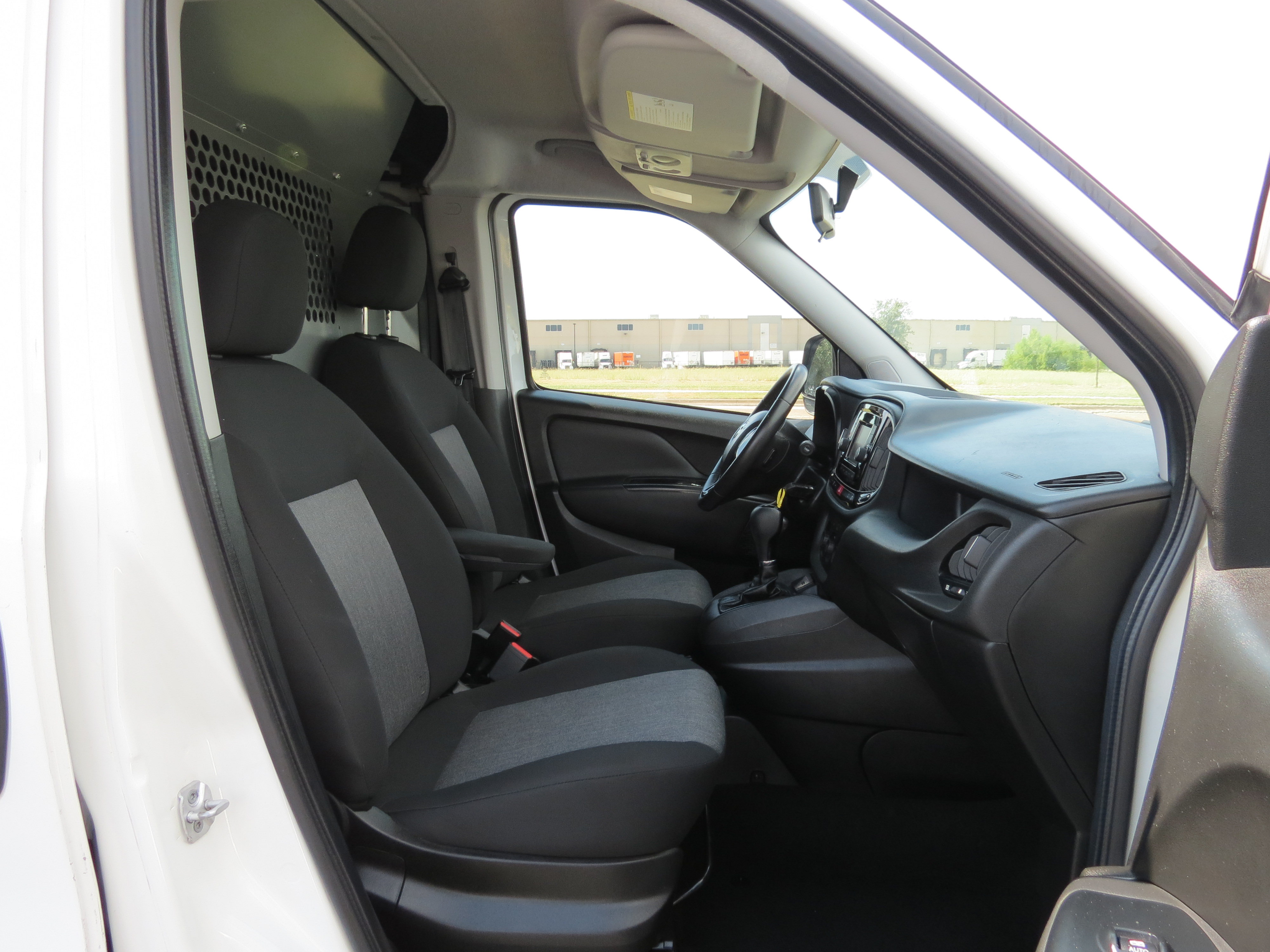 Used 2018 RAM ProMaster City Tradesman SLT FWD image 33
