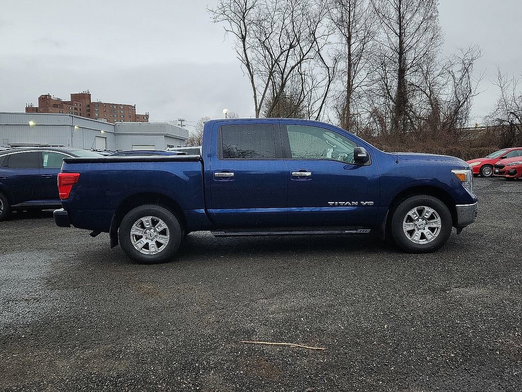 Certified 2018 Nissan Titan SV w/ SV Convenience Package image 8