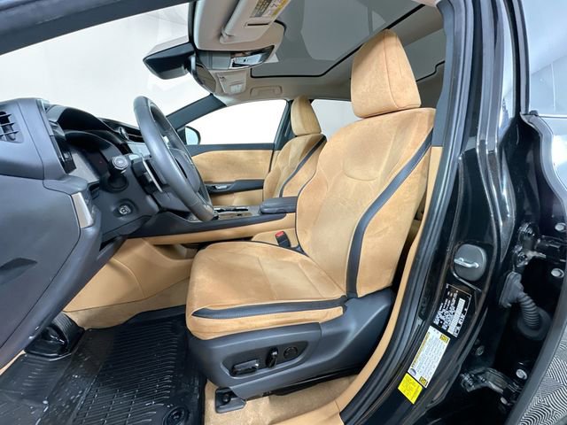Used 2023 Lexus RZ 450e Premium w/ Accessory Package (2T) AWD/4WD image 4