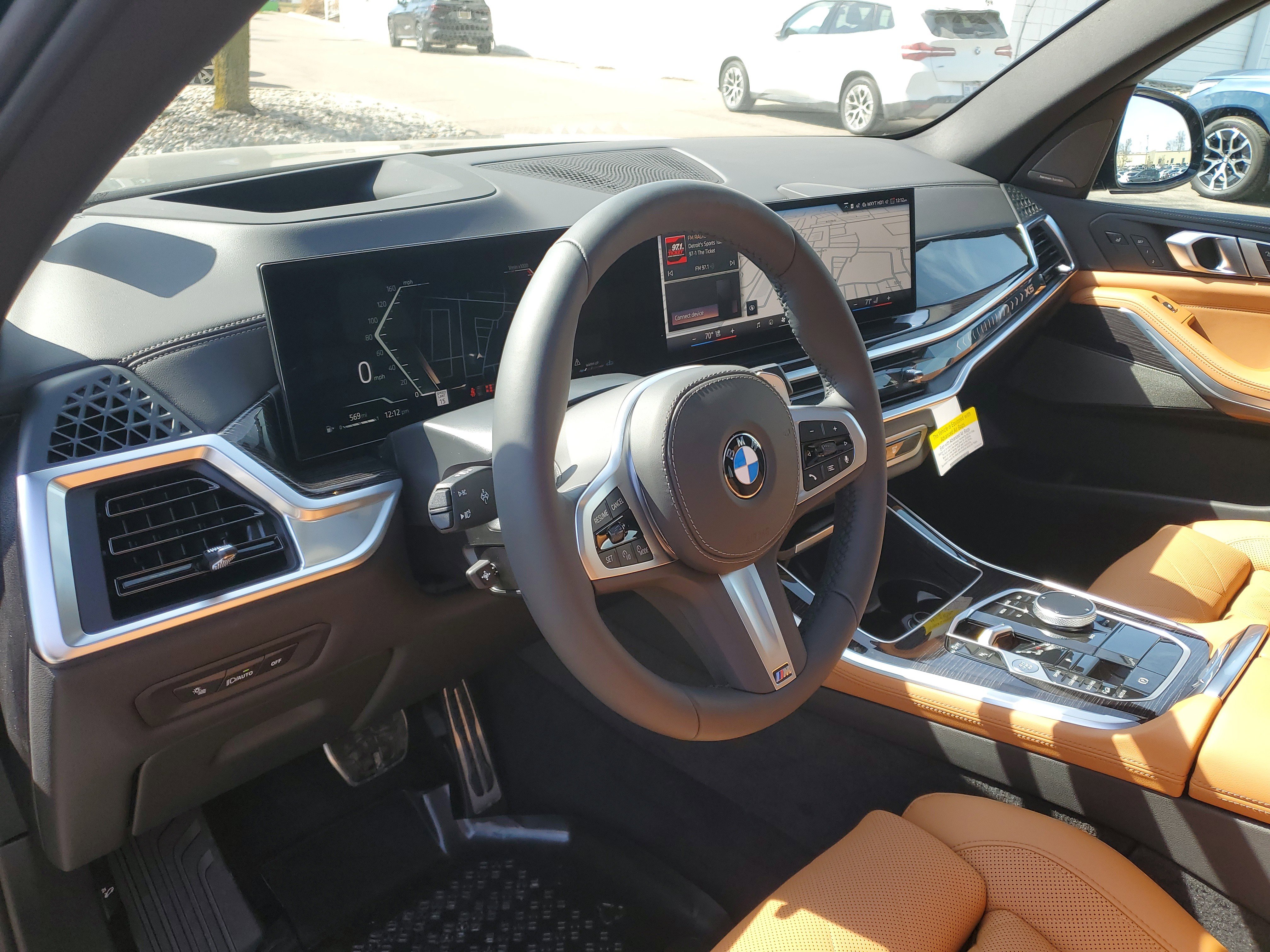New 2026 BMW X5 xDrive40i w/ M Sport Package AWD/4WD image 10