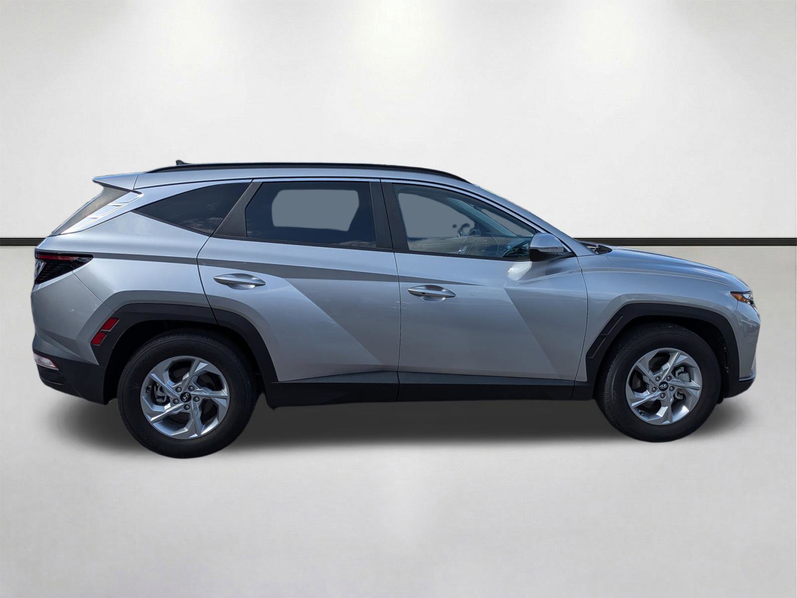 Used 2022 Hyundai Tucson SEL FWD image 3