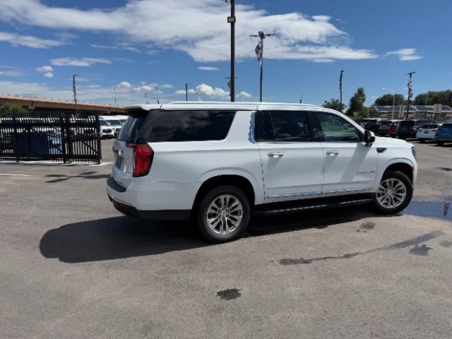 Used 2023 GMC Yukon XL SLT image 36