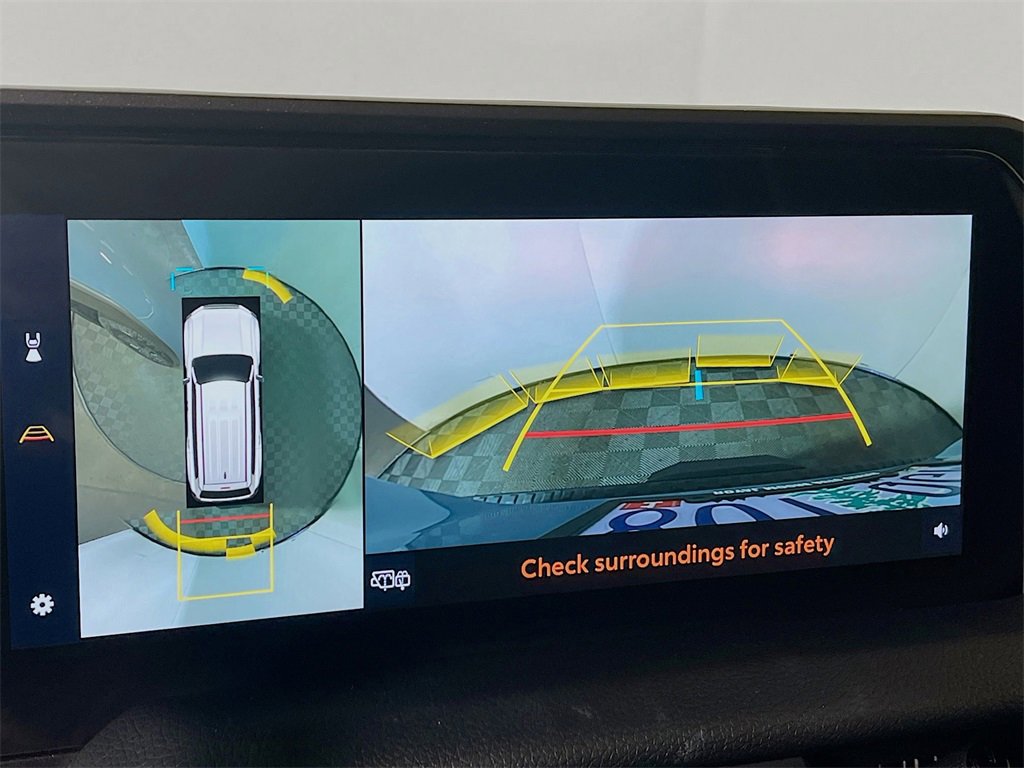 Certified 2025 Toyota Land Cruiser image 13