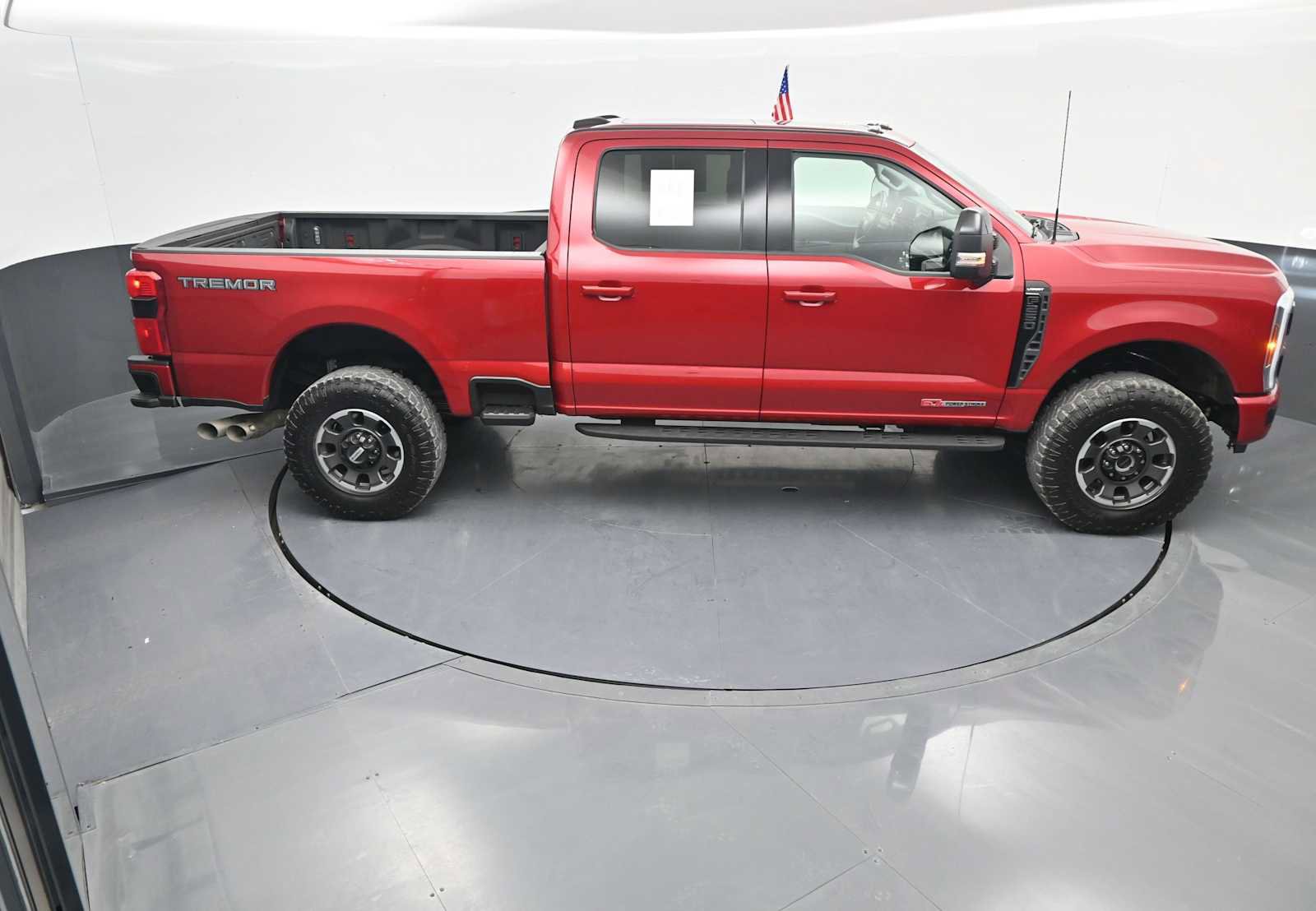 Used 2024 Ford F250 Lariat w/ Tremor Off-Road Package image 17