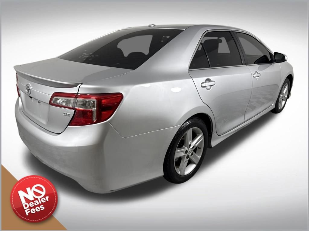 Used 2014 Toyota Camry L image 3