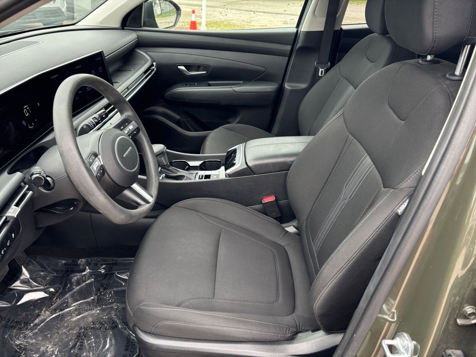 Used 2025 Hyundai Tucson SEL FWD image 30