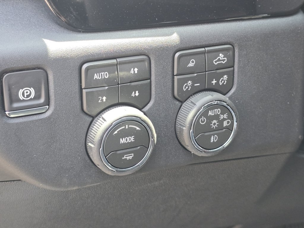 New 2026 Chevrolet Silverado 1500 RST w/ RST All Star Premium Package AWD/4WD image 7