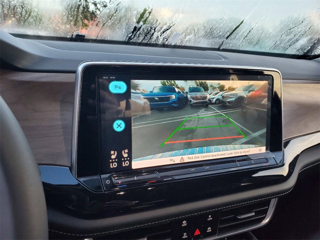 New 2025 Volkswagen Atlas SE image 11