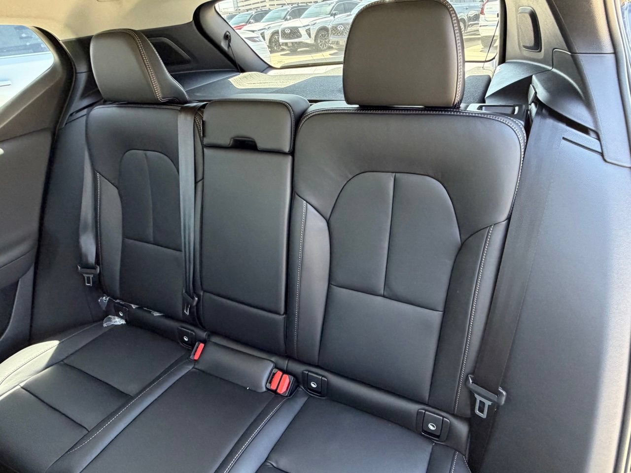 New 2026 Volvo XC40 B5 Plus w/ Climate Package AWD/4WD image 24