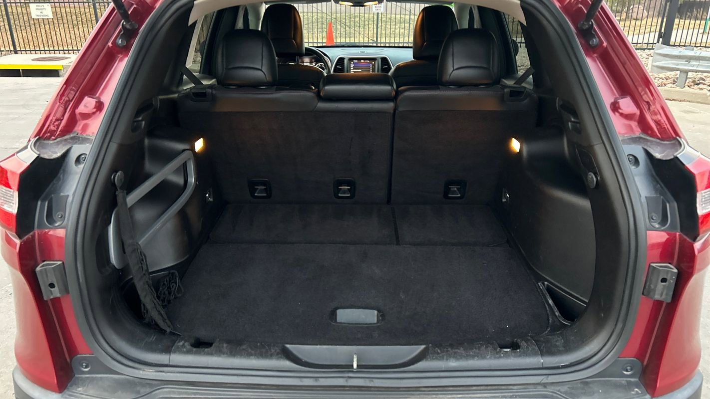 Used 2015 Jeep Cherokee Trailhawk w/ Trailer Tow Group image 12