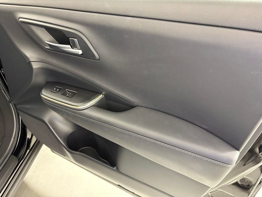 Used 2023 Toyota Crown AWD/4WD image 46