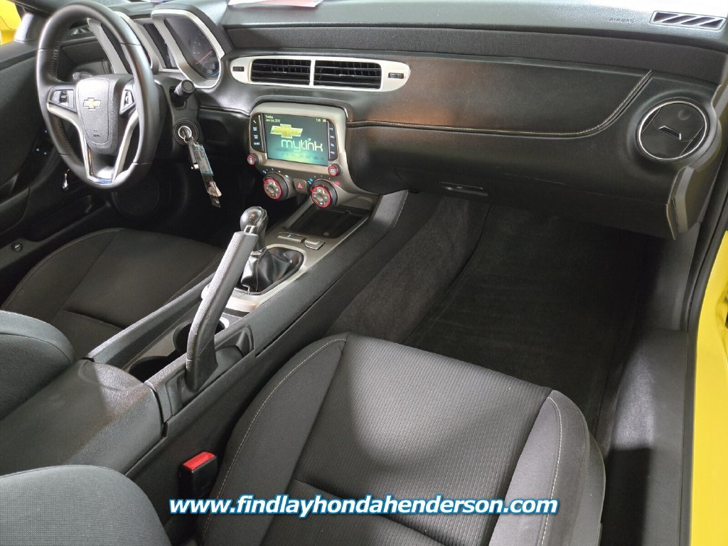 Used 2015 Chevrolet Camaro LT RWD image 21