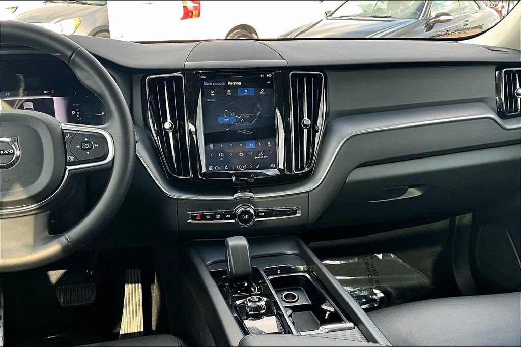 Certified 2024 Volvo XC60 T8 Core w/ Protection Package Premier image 8