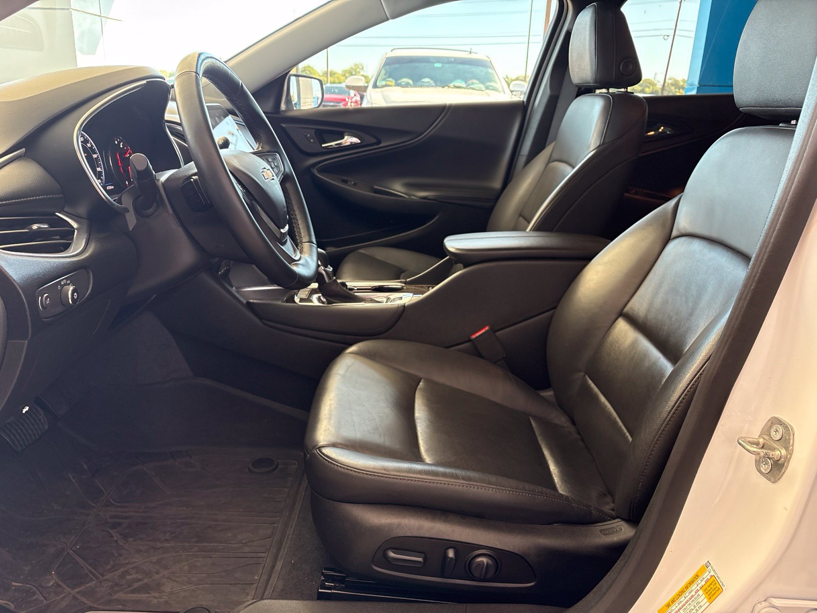 Used 2024 Chevrolet Malibu LT FWD image 15