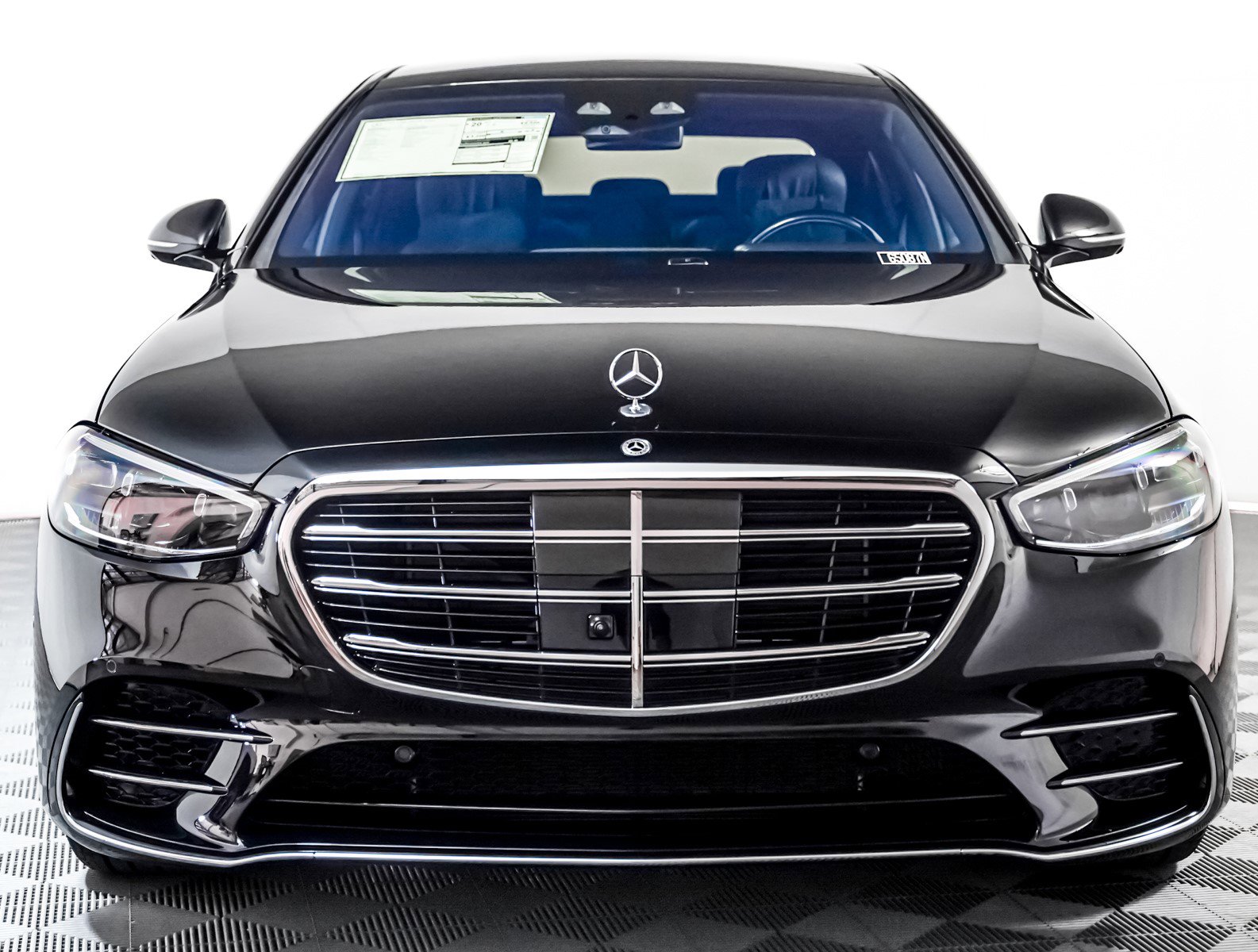 New 2025 Mercedes-Benz S 580 4MATIC Sedan image 10