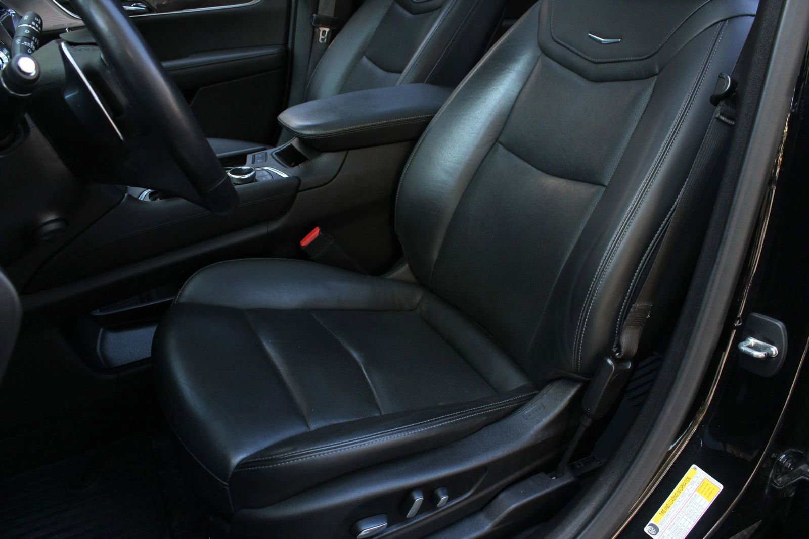 Used 2020 Cadillac XT6 Sport AWD/4WD image 17