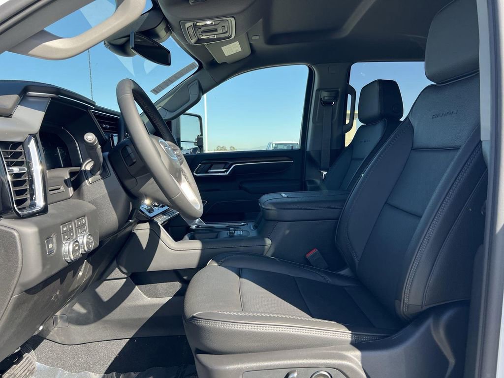 New 2026 GMC Sierra 3500 Denali AWD/4WD image 24