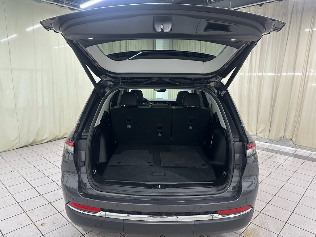 Used 2023 Jeep Grand Cherokee 4xe image 8