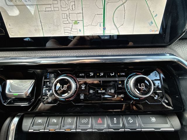 Used 2024 GMC Sierra 1500 Denali AWD/4WD image 19