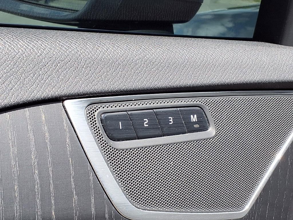 Used 2020 Volvo XC90 T5 Momentum w/ Protection Package Premier FWD image 30