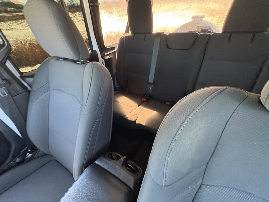 Used 2021 Jeep Wrangler Willys image 33