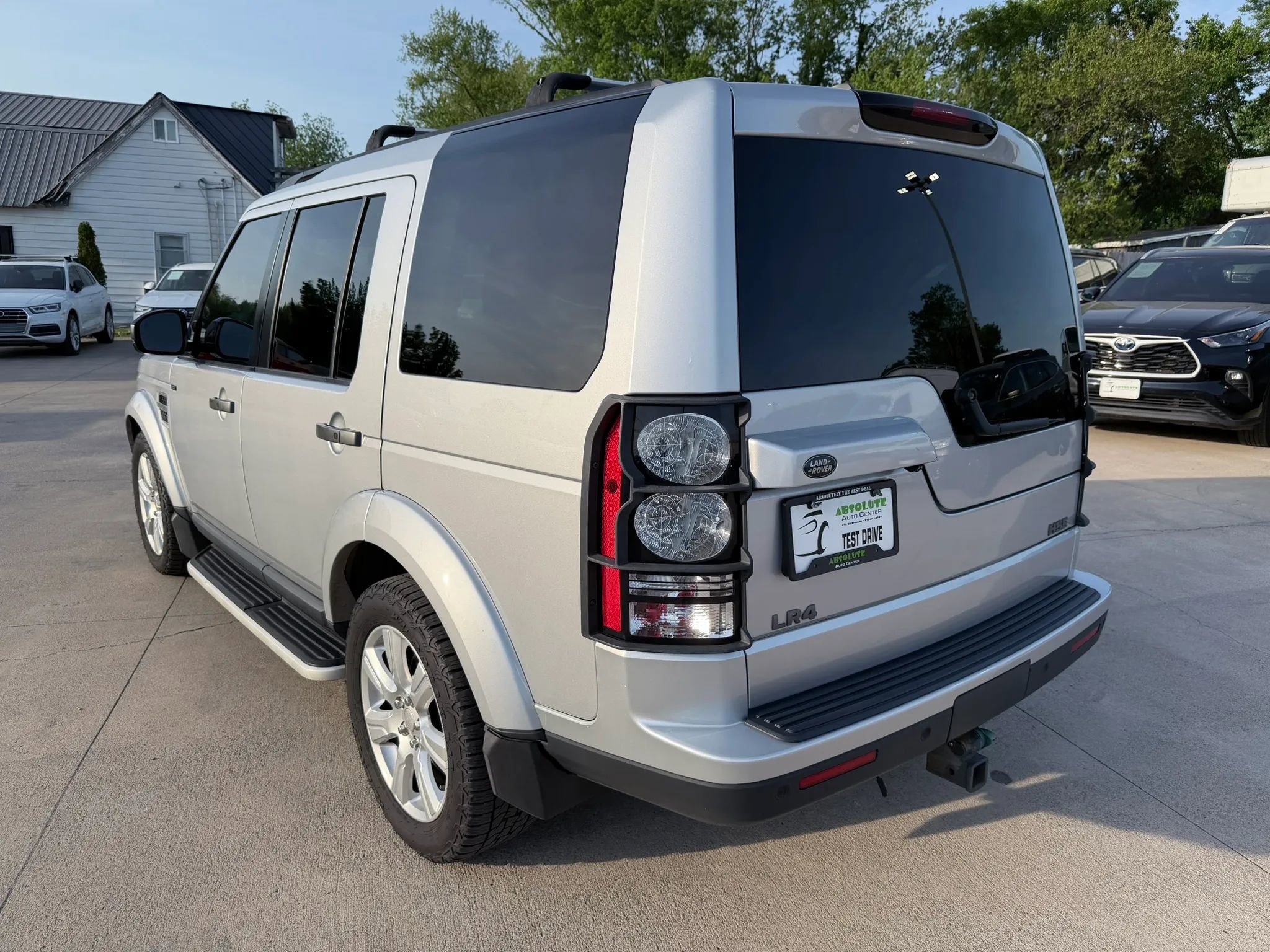 Used 2015 Land Rover LR4 HSE AWD/4WD image 52