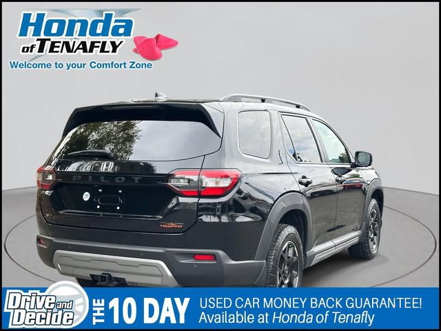 Used 2025 Honda Pilot TrailSport image 5