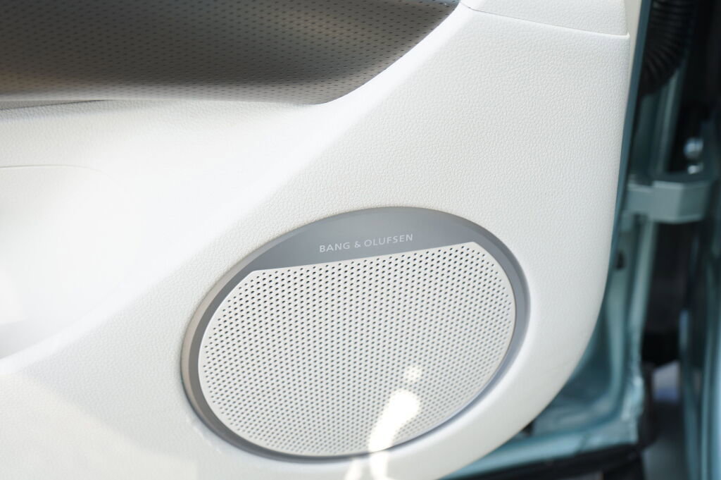 Used 2024 Genesis GV60 Performance image 17