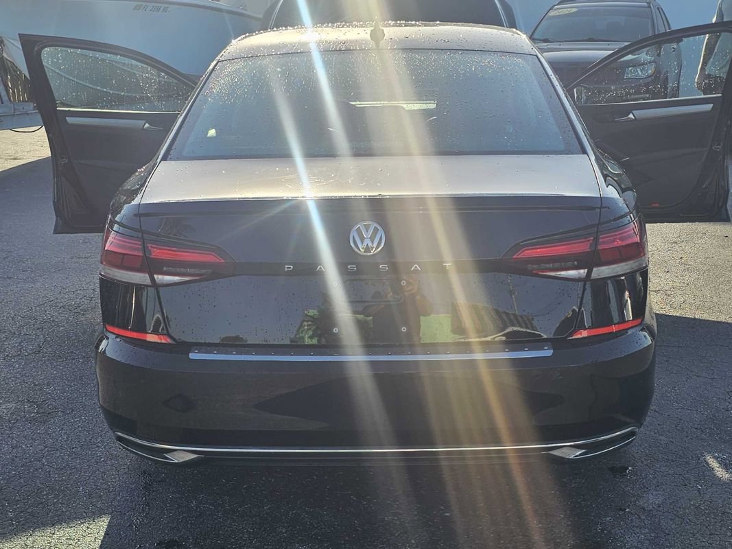 Used 2021 Volkswagen Passat 2.0T SE image 14