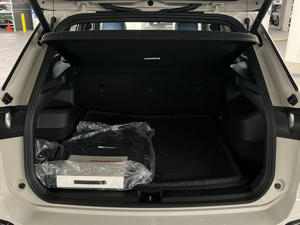 New 2026 Volkswagen Tiguan SEL R-Line image 39