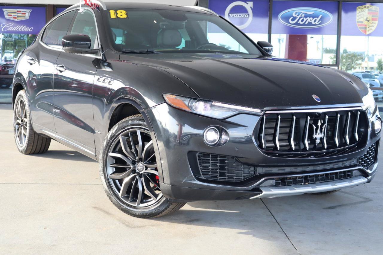 Used 2018 Maserati Levante GranLusso AWD/4WD image 2