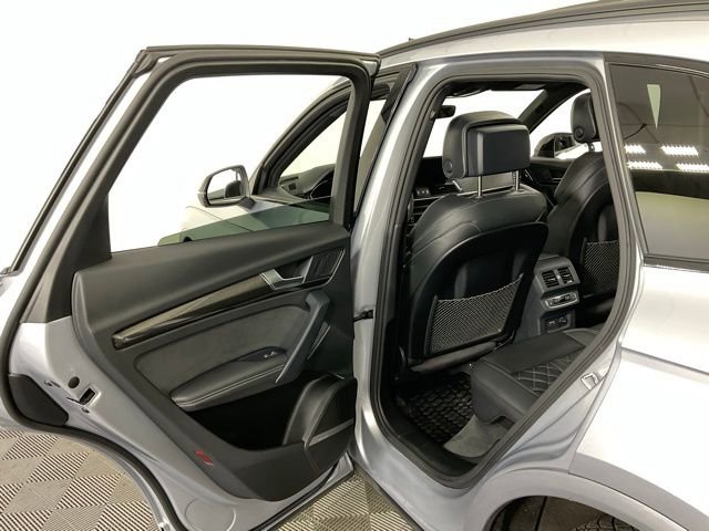 Used 2023 Audi SQ5 Prestige w/ Prestige Package image 32