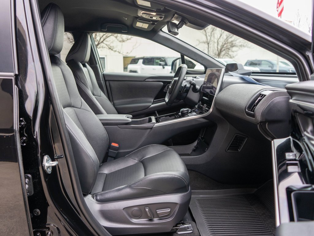 Used 2024 Subaru Solterra Limited w/ Limited Package image 10