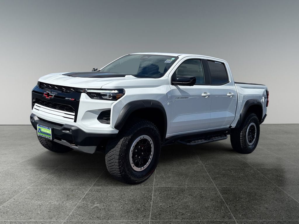 Used 2024 Chevrolet Colorado ZR2 w/ Technology Package AWD/4WD image 3