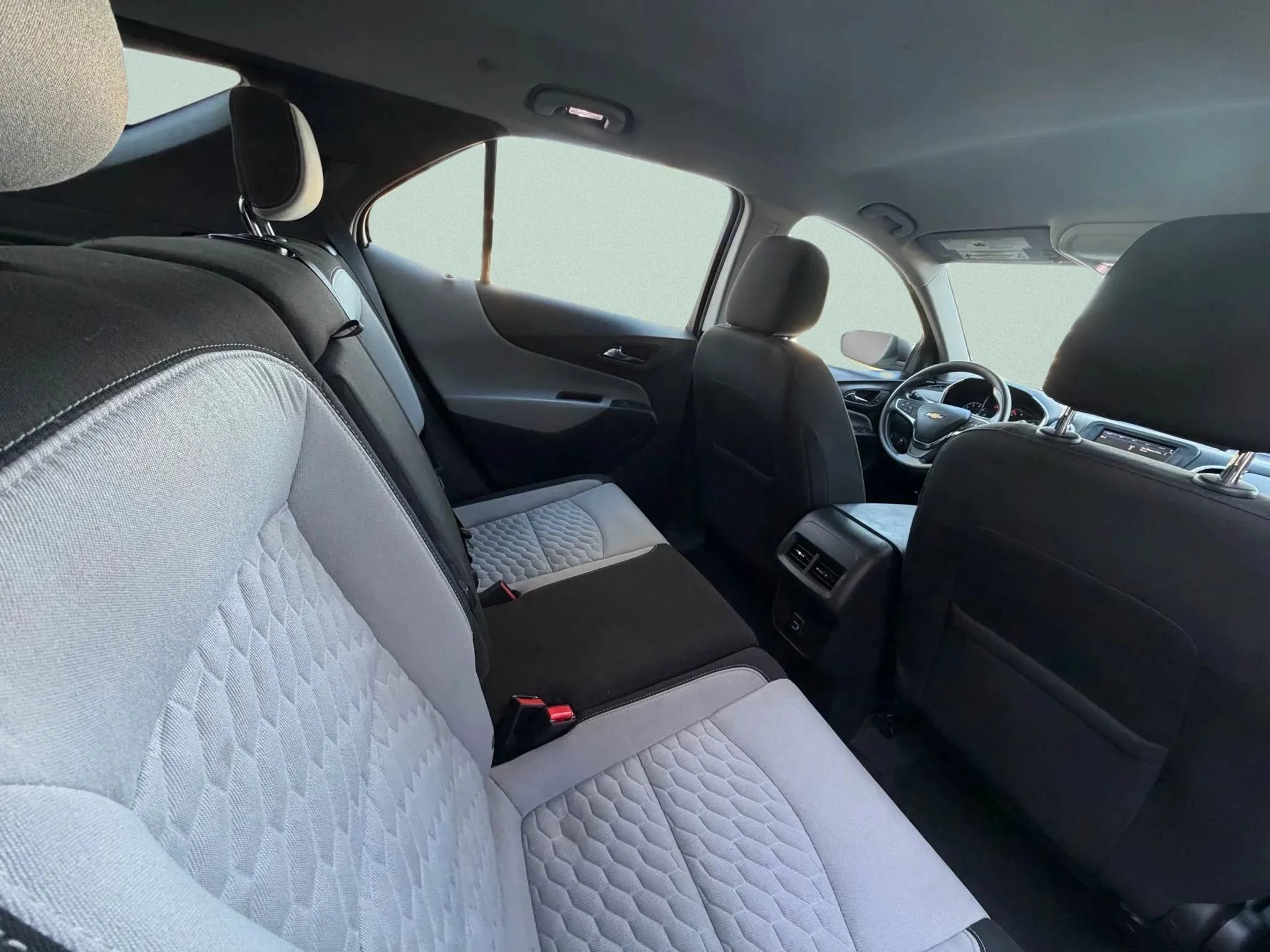Used 2019 Chevrolet Equinox LS AWD/4WD image 13