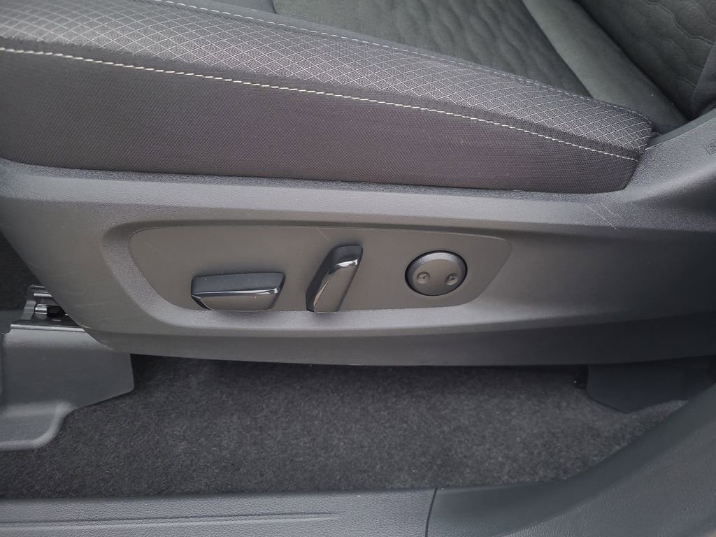 Certified 2025 Nissan Pathfinder SV image 20