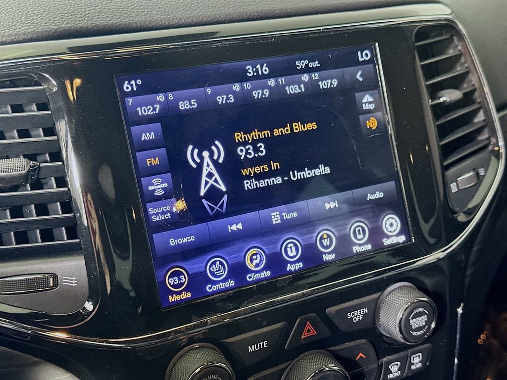 Used 2021 Jeep Grand Cherokee Laredo X image 28