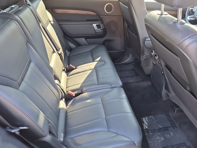 Used 2017 Land Rover Discovery HSE AWD/4WD image 26