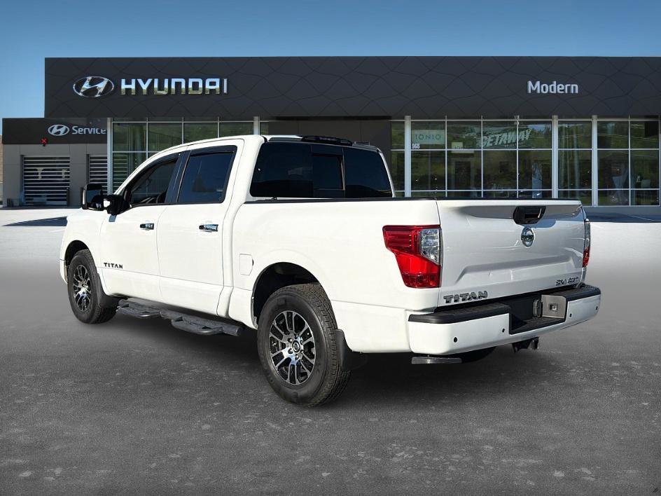 Used 2021 Nissan Titan SV w/ SV Convenience Package image 5