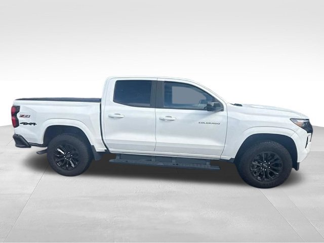 Used 2025 Chevrolet Colorado Z71 w/ Z71 Convenience Package 2 AWD/4WD image 2