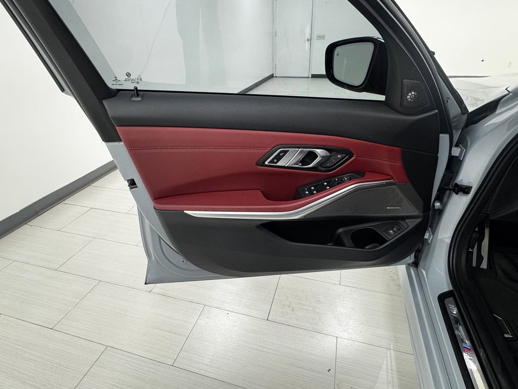 Used 2023 BMW M340i xDrive w/ Premium Package image 9