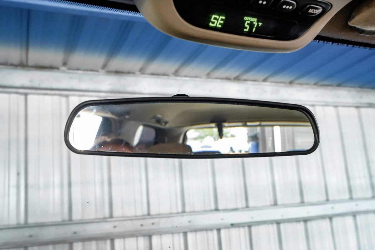 Used 2004 Toyota Sequoia SR5 image 21