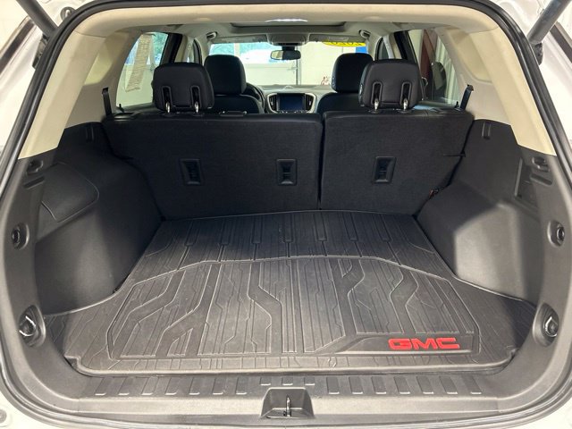 Used 2020 GMC Terrain Denali w/ Denali Premium Package AWD/4WD image 21