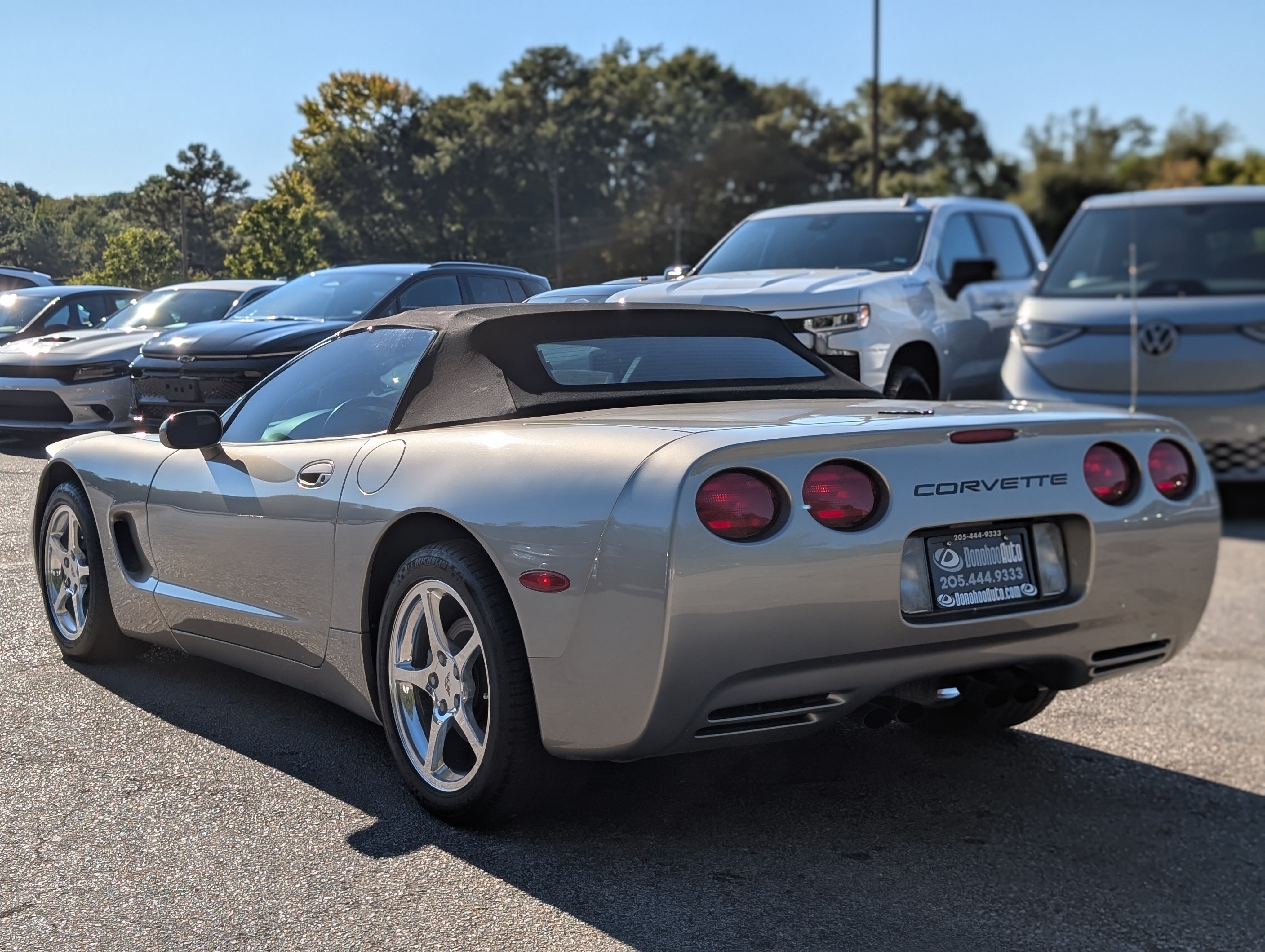 Used 2000 Chevrolet Corvette Convertible w/ Performance Handling Pkg RWD image 7